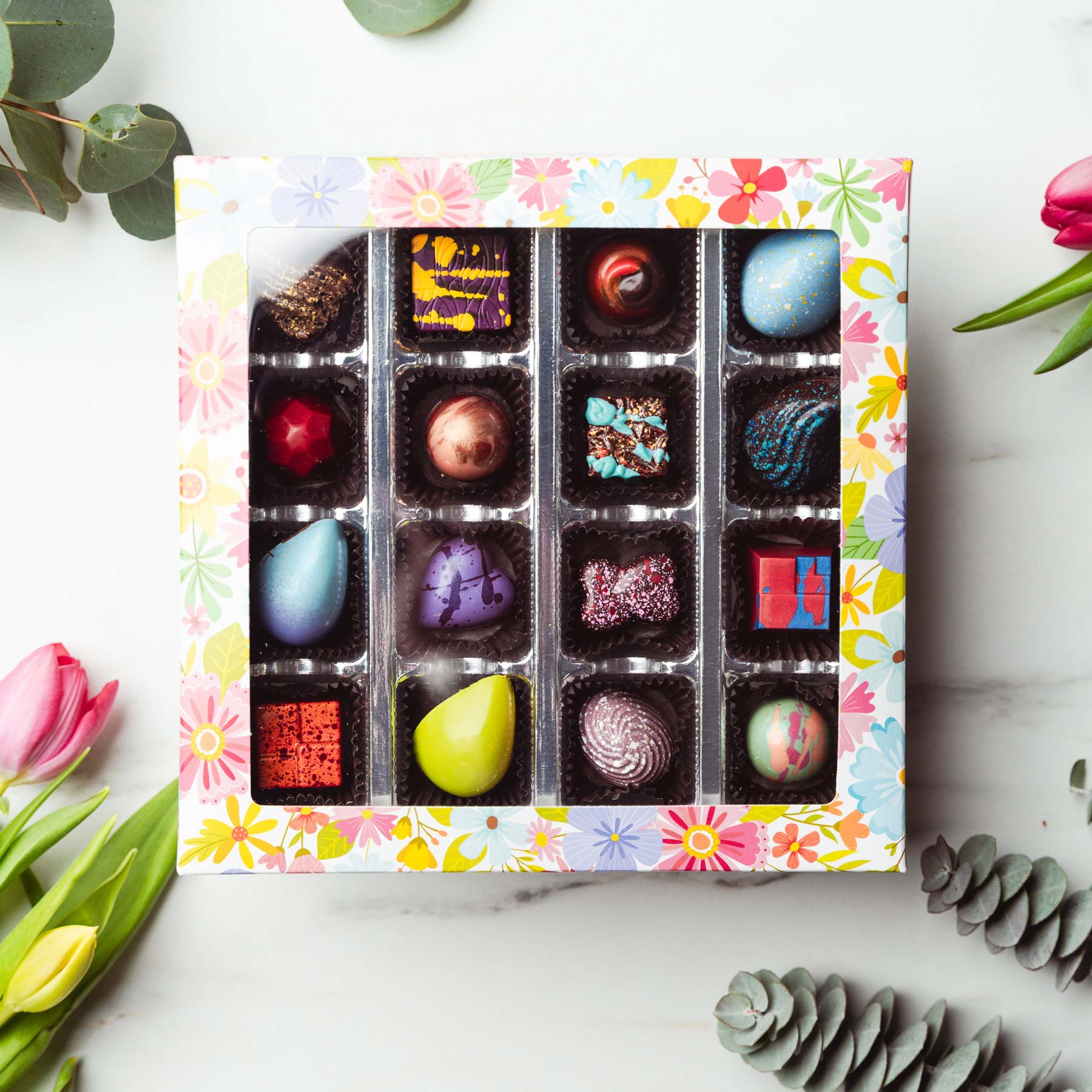 16-Piece Flower Window Gift Box Handcrafted Bonbon Collection - 2 Chicks with Chocolate