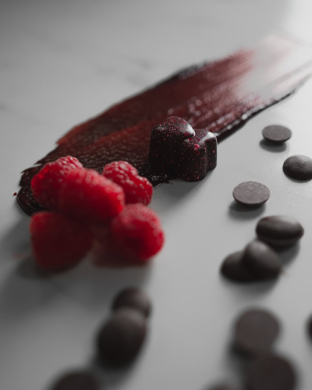 Raspberry - 2 Chicks with Chocolate