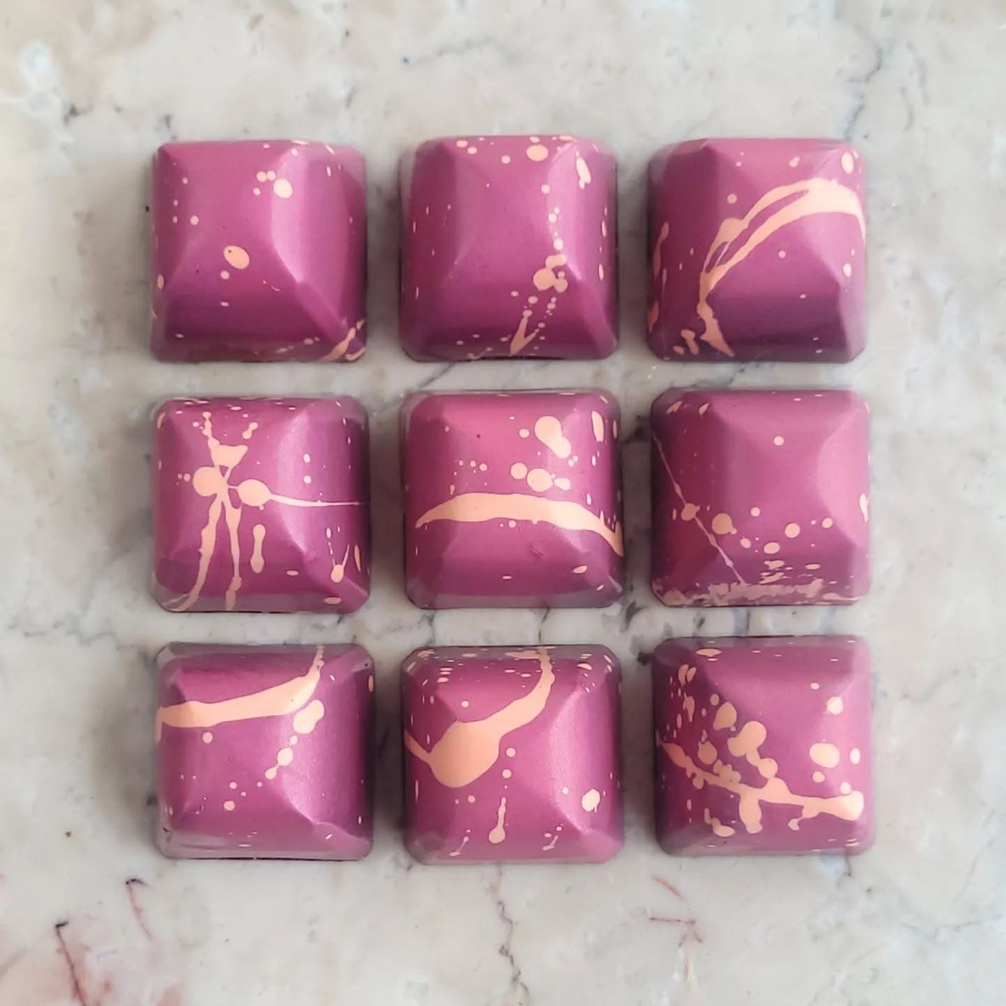 Vegan Strawberry Truffle - 2 Chicks with Chocolate